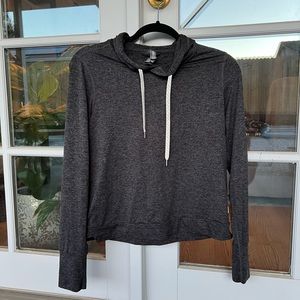 Vuori Halo Essential Hoodie in black heather